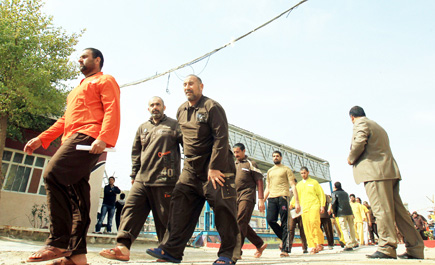 (80) شخصاً كانوا على متن العبارة.. ومقتل (23) في بغداد بينهم (19) بهجوم مزدوج 