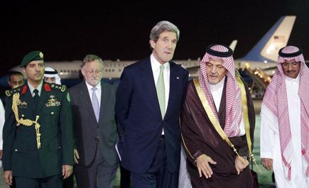 الأمير سعود الفيصل يستقبل وزير الخارجية الأمريكي 
