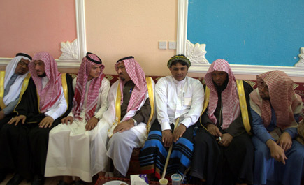 عسير: 1000 شخصية يشهدون طي صفحة خلاف قبلي عمره 22 سنة باليمين والتنازل