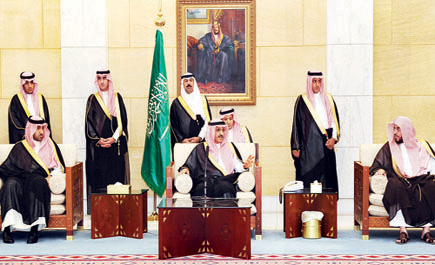 أمير منطقة الرياض ونائبه يستقبلان عددًا من المسؤولين والمواطنين 