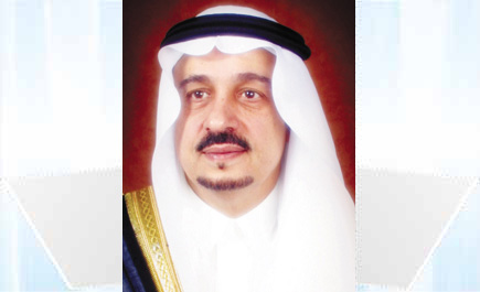 أكد بالبدء بضبط مخالفات مواقف إمارة المنطقة والشرطة والمرور والدوريات الأمنية: 