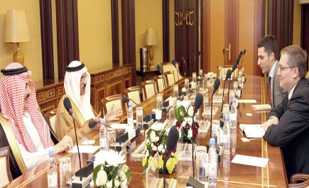 د. الحمد بحث مع نائب رئيس مندوبية الاتحاد الأوروبي العلاقات البرلمانية 