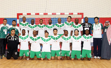 يد الأهلي تواصل التميز وتلاقي بطل الجزائر في نصف نهائي العرب!