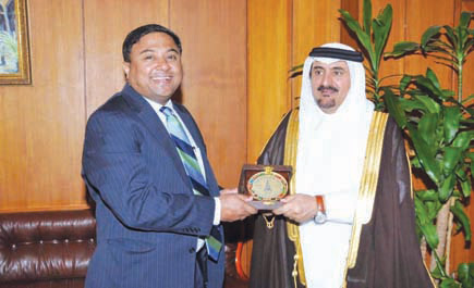نائب رئيس البعثة في سفارة الهند يزور جامعة نايف العربية 