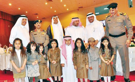 محافظ عنيزة يدشن حملة الأمن والسلامة في المدارس 