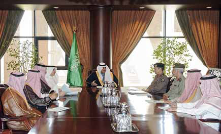 أمير تبوك يترأس لجنة السعودة.. وشفاعته تنقذ رقبة الزهراني من القصاص