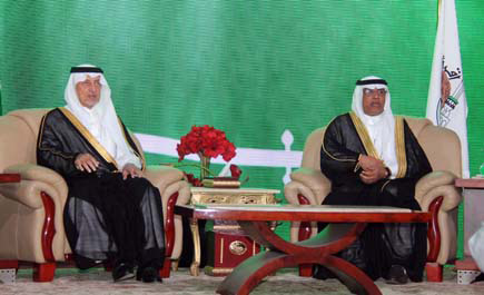 أمير منطقة مكة المكرمة يرعى حفل تخريج الدفعة 61 من طلاب جامعة أم القرى 