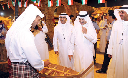 سفير الكويت لدى المملكة يزور مهرجان الجنادرية 