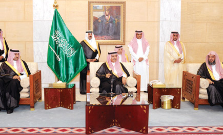 أمير منطقة الرياض ونائبه يستقبلان عدداً من المسؤولين 