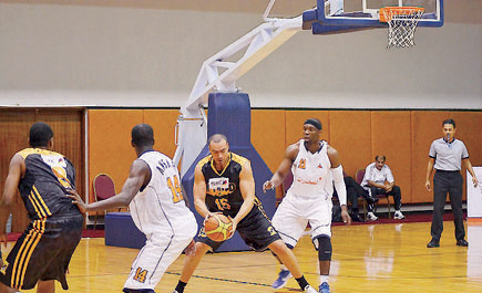 الاتحاد يتطلع للتويج باللقب والأنصار ينشد التأجيل في لقاء سلاوي مثير