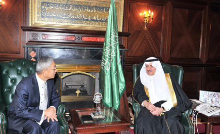 الأمير فهد بن سلطان يستقبل السفير الكوري لدى المملكة 