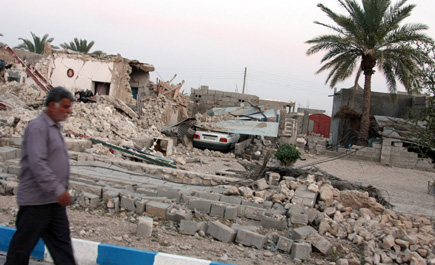 زلزال قوي يهز إيران ويقتل 37 شخصاً .. ويؤثر في الخليج والهند وباكستان 