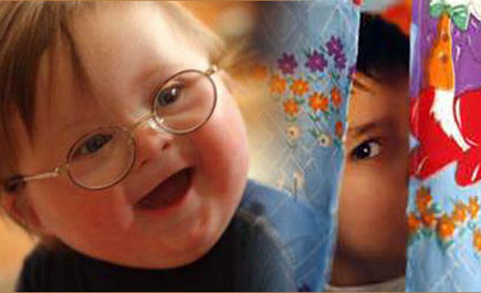 برنامج (ابتسامتك حياة) لأطفال متلازمة داون 