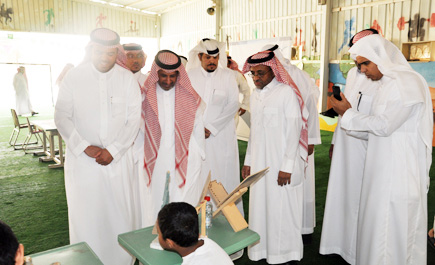 معهد التربية الفكرية للبنين غرب الرياض يحتفل باليوم العالمي للتوحد 