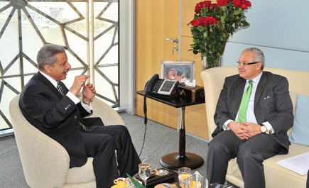 السفير قطان يلتقي وزير السياحة المصري 