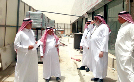 مدير عام الخطوط السعودية يزور مبنى المبيعات بحي المروج 