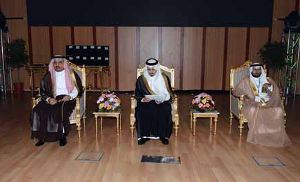 الأمير فيصل بن خالد شهد تخريج أكثر من عشرة آلاف طالب وطالبة