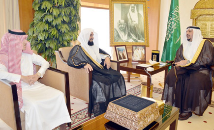 نائب أمير منطقة القصيم يلتقي رئيس محكمة الاستئناف بمنطقة عسير 