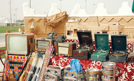 مهرجان التراث للأسر المنتجة يستقطب 80 أسرة 