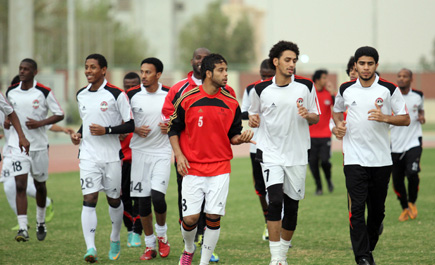 الرياض والنهضة يبحثان عن بطاقة الصعود رغبة في استعادة الماضي الجميل