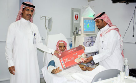 شركة العثيم تزور المرضى المنومين بمستشفى الأمير سلمان بالرياض 