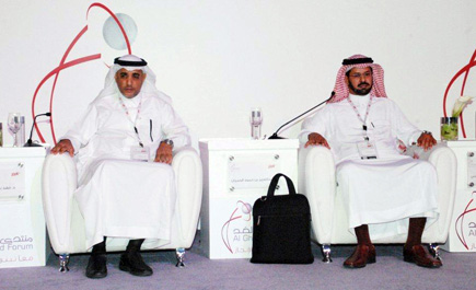 د. العليان يستعرض جهود نادي الشباب لخدمة المجتمع 