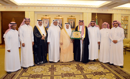 أمير منطقة القصيم استقبل أعضاء الاتحاد السعودي لكرة القدم 