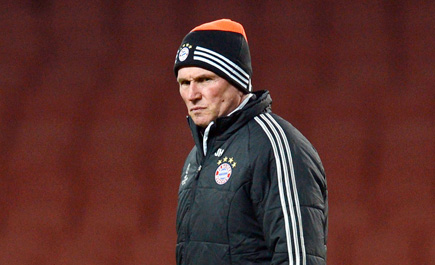 هاينكس يحلم بالاعتزال على أنغام الثلاثية