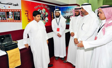 تدشين «معرض تجاربنا الإبداعية» بتعليم القصيم