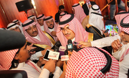 الأمير نواف بن فيصل يعد تكريمه للأبطال 