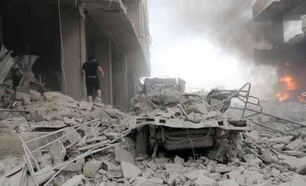 قصف بالغازات والسلاح الكيماوي على حرستا ودمشق وريفها ومفخخة تقتل (4) في حمص 