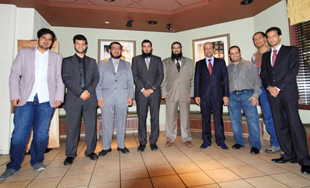 مدير جامعة المجمعة يلتقي بالطلاب مبتعثي الجامعة 