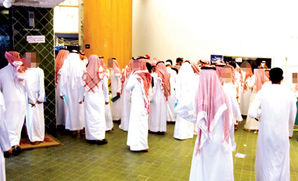 طلاب الانتساب: ضاع وقتنا ومالنا.. في الفاضي!