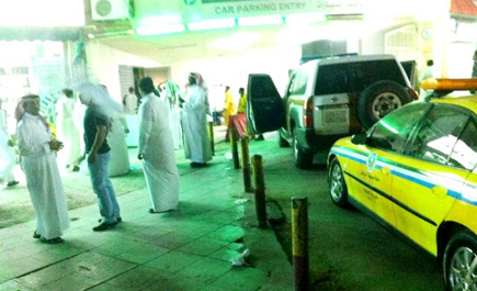 أمانة الرياض تغلق (57) محلاً وتصادر مئات البضائع المغشوشة 
