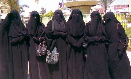 حملة دعوية عن (الجوهرة المكنونة) لتصحيح المفهوم الخاطئ للحجاب الشرعي 