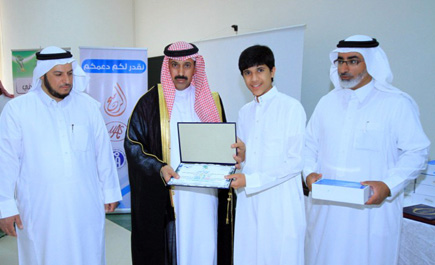 وكيل محافظ المجمعة يفتتح معرض النشاط في الأندية الطلابية