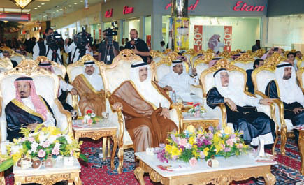 الأمير خالد بن بندر دشن فعاليات مهرجان الرياض للتسوق والترفيه 