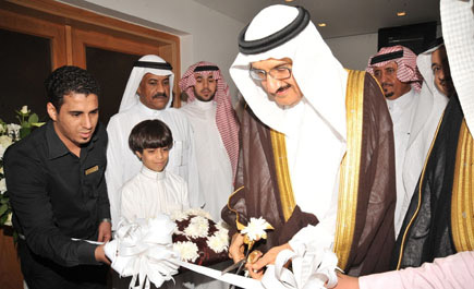 الأمير منصور بن متعب يفتتح المقر الجديد للمجلس البلدي بالعاصمة المقدسة