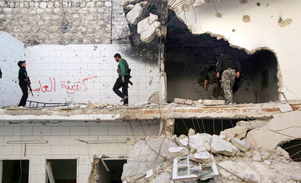 الحر يسقط طائرة استطلاع تابعة للنظام في الغوطة الشرقية 