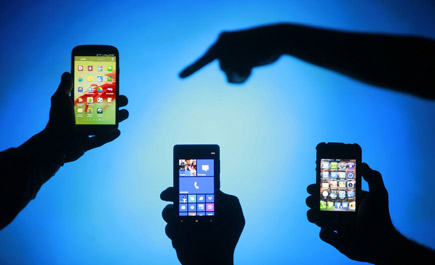 فيما أكدوا أن الحجب ليس حلاً كاملاً في ظل التقدم التقني وتوافر بدائل متعددة 