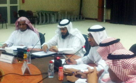 استشاري تعليم منطقة جازان يعتمد إنشاء استراحة وتوفير سيارات 