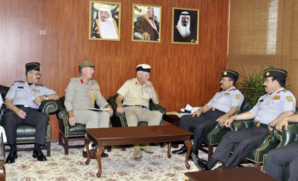 الناهض يستقبل كبير مستشاري الدفاع البريطاني لشؤون الشرق الأوسط 