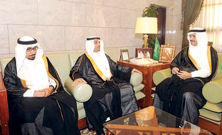 أمير منطقة الرياض يستقبل المدير التنفيذي بمستشفى الملك خالد التخصصي للعيون 