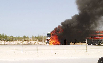 انفجار ثلاث أسطوانات غاز «طهي» يتسبب في حريق شاحنة بالجبيل 
