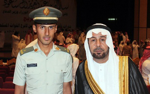 العايد يحتفل بتخرج ابنه معاذ ملازماً 