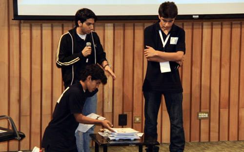 تواصل المنافسات العلمية بين أكثر من ( 50 ) موهوباً بجامعة المؤسس