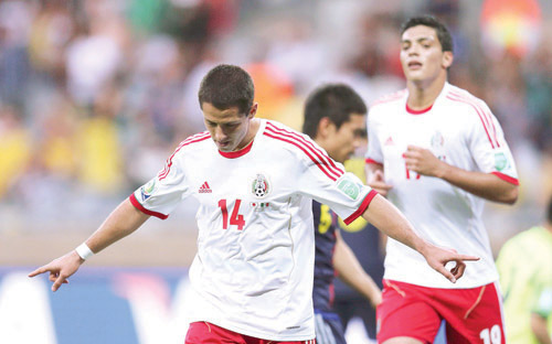 إشادة هائلة بالمنتخب المكسيكي ومهاجمه تشيتشاريتو بعد الفوز على اليابان