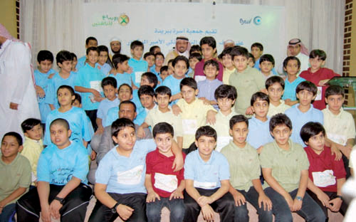 نائب أمير القصيم يشيد بطلاب أكاديمية الإبداع بجمعية أسرة بريدة 