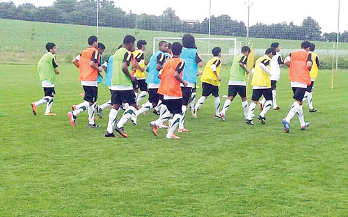 أخضر الناشئين في التشيك.. تدريبات مكثفة والبحث جارٍ عن وديتين