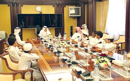 أبناء (إنسان) في المجمعة يزورون مجلس الشورى